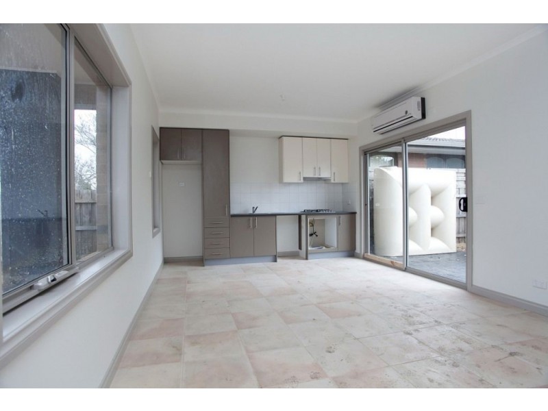 8/58-60 Memorial Avenue, Epping VIC 3076