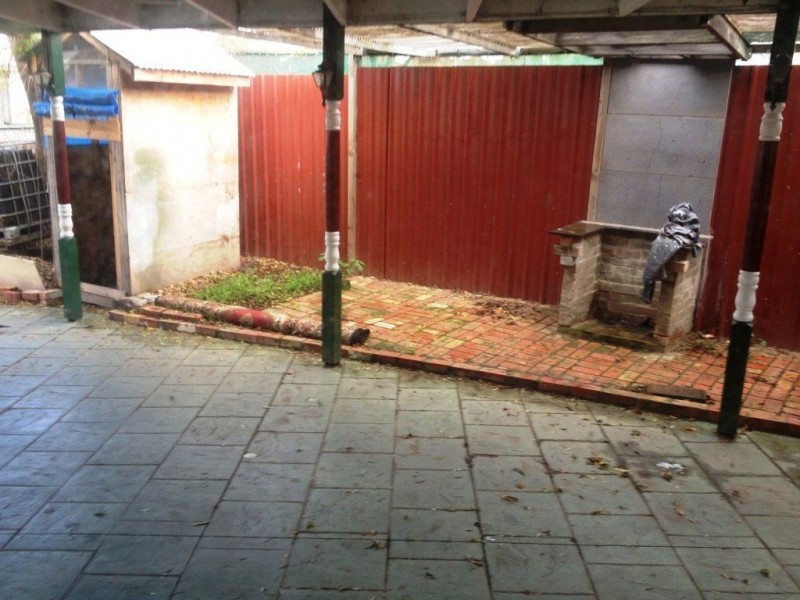 33 Bolderwood Parade, Reservoir VIC 3073