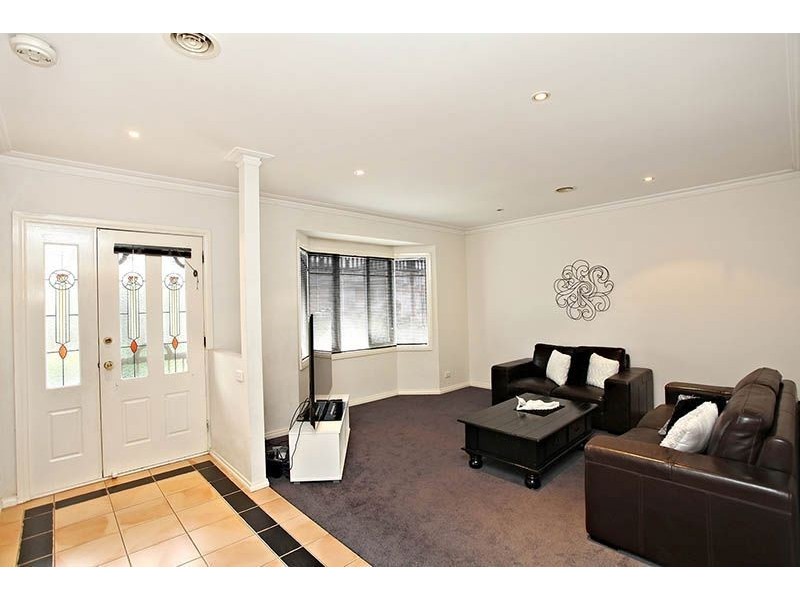 27 Manning Clark Road, Mill Park VIC 3082