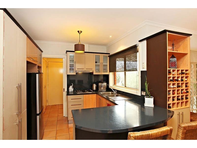 27 Manning Clark Road, Mill Park VIC 3082