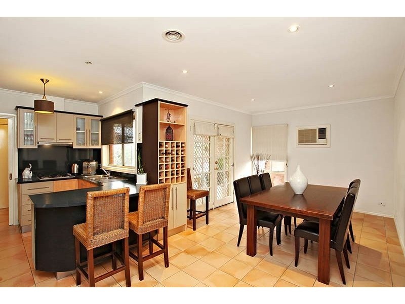 27 Manning Clark Road, Mill Park VIC 3082