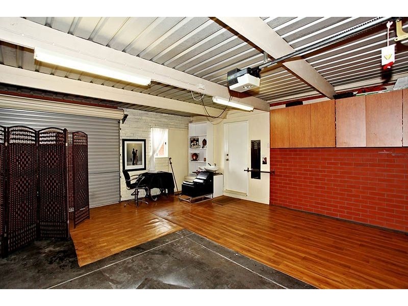 27 Manning Clark Road, Mill Park VIC 3082