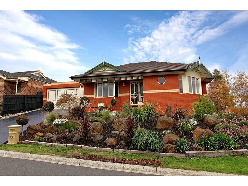 27 Manning Clark Road, Mill Park VIC 3082