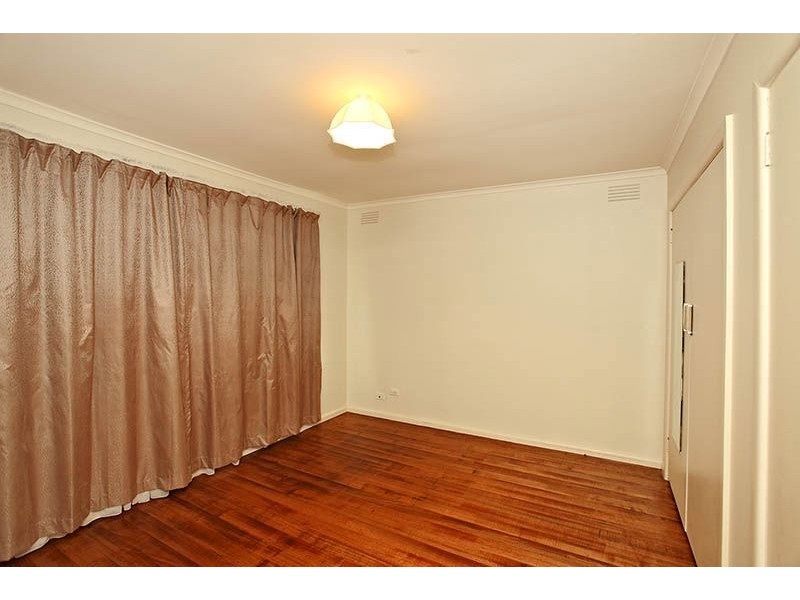 26 Banksia Avenue, Thomastown VIC 3074