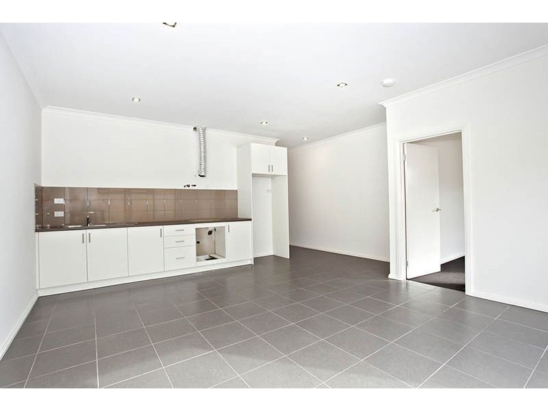 4/2 Currajong Street, Thomastown VIC 3074