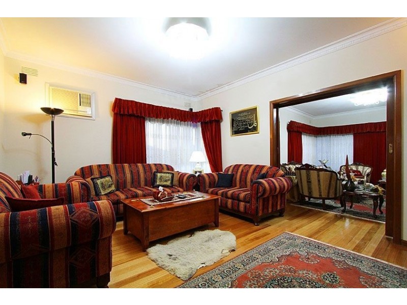 10 Glenburn Street, Thomastown VIC 3074