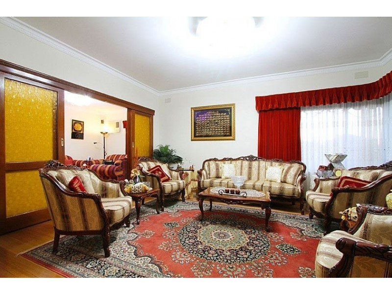 10 Glenburn Street, Thomastown VIC 3074