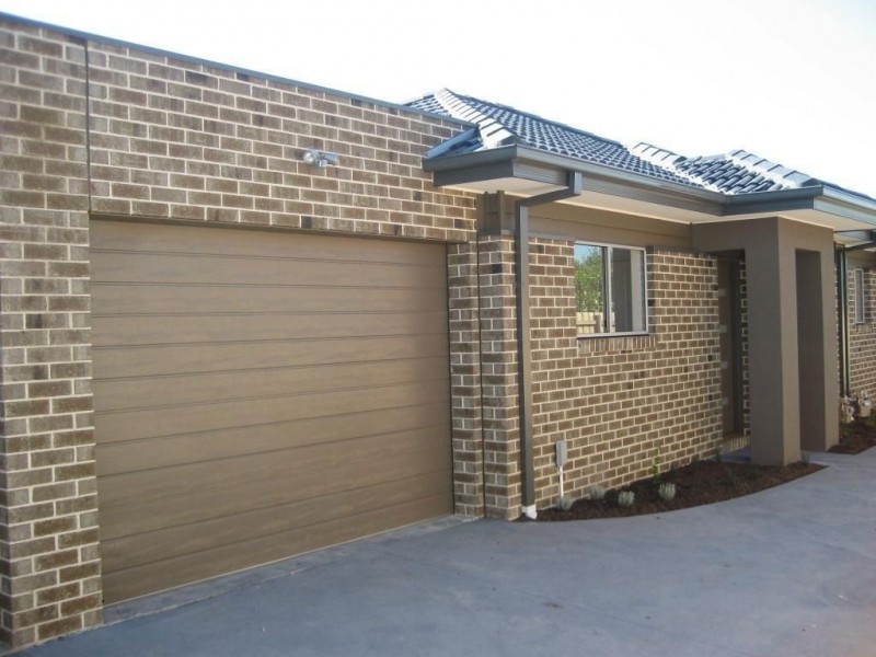 2/2 Hamilton Court, Lalor VIC 3075