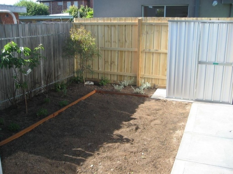 2/2 Hamilton Court, Lalor VIC 3075