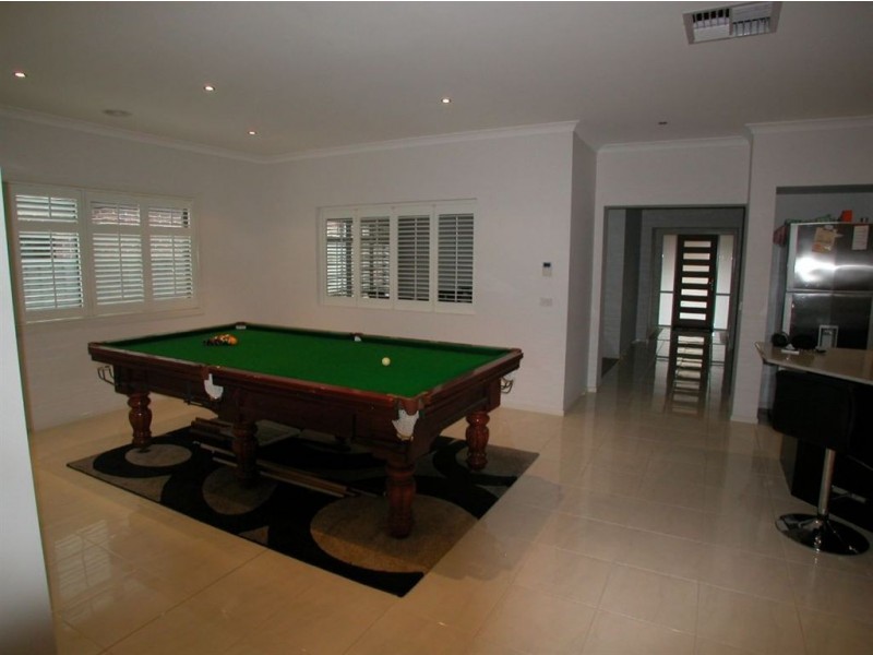 90 Hawkstowe Parade, South Morang VIC 3752