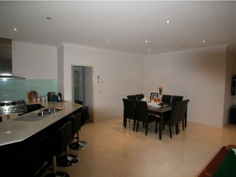 90 Hawkstowe Parade, South Morang VIC 3752