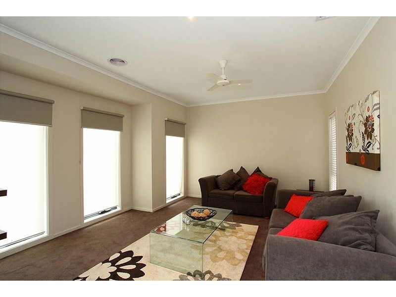 19 Starlight Gardens, Epping VIC 3076