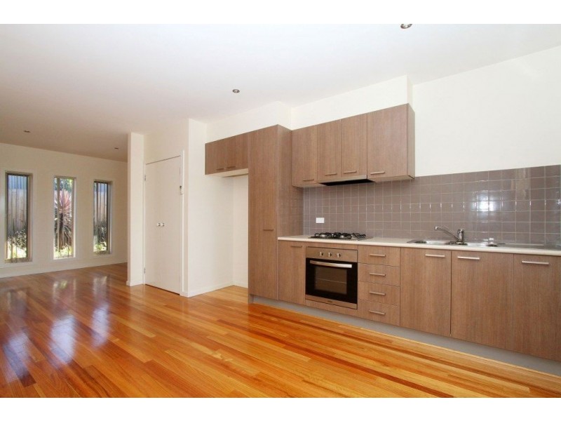 2/46 Chaleyer Street, Reservoir VIC 3073