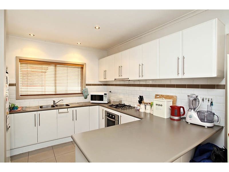 38 Mount View Road, Thomastown VIC 3074
