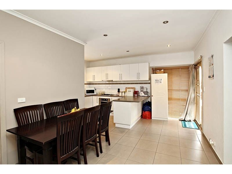 38 Mount View Road, Thomastown VIC 3074