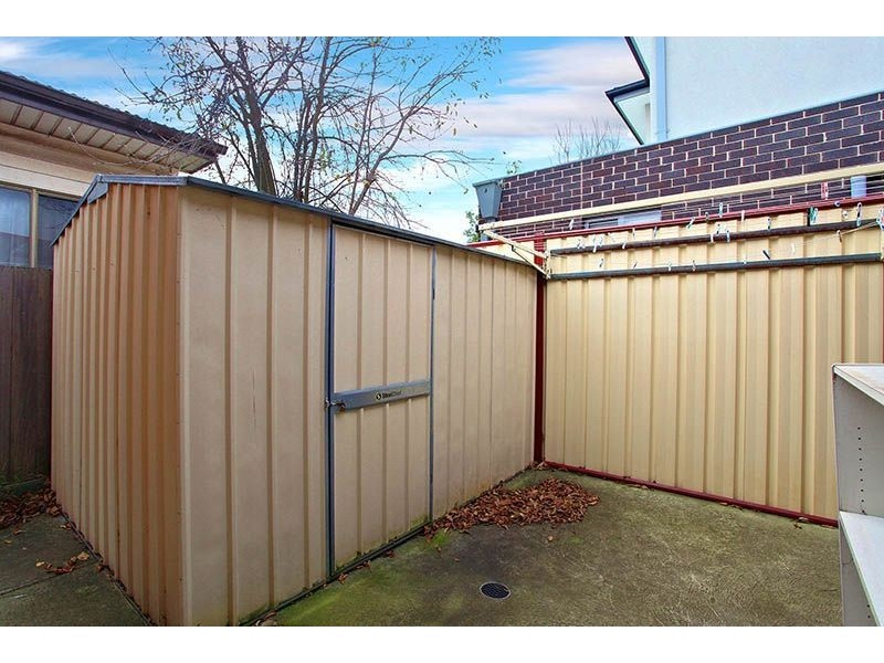 38 Mount View Road, Thomastown VIC 3074
