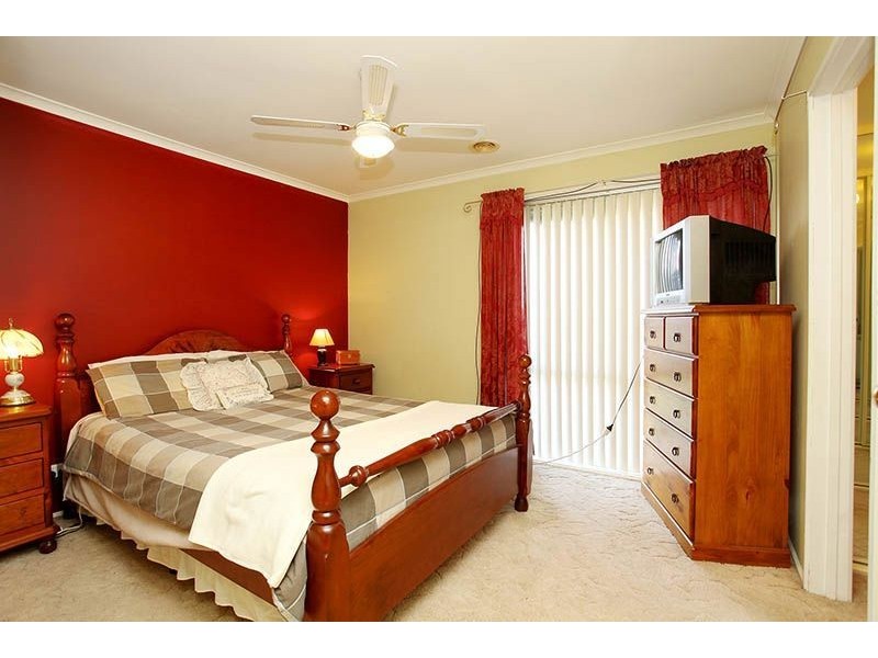 15 Sinclair Court, Wallan VIC 3756