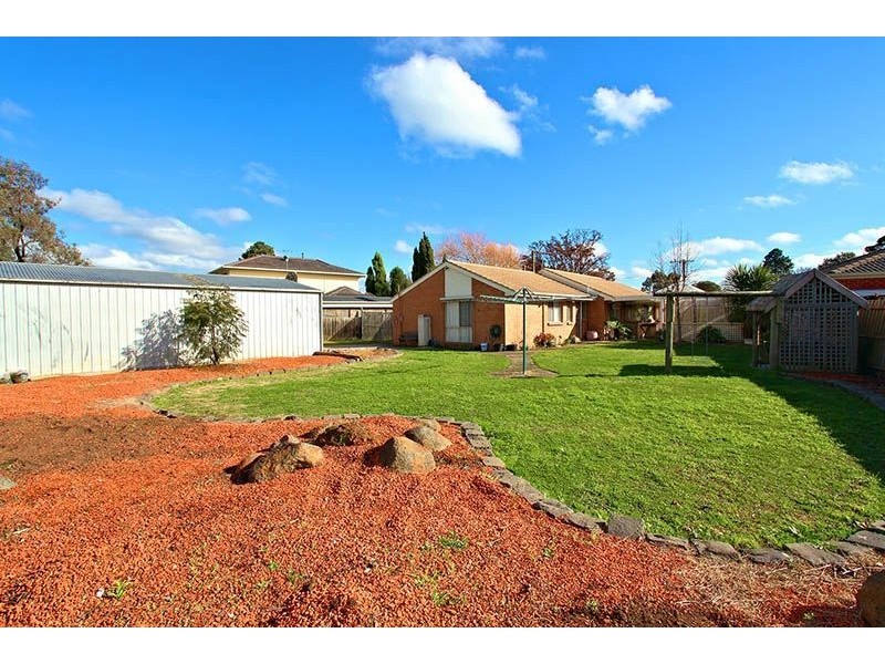 15 Sinclair Court, Wallan VIC 3756