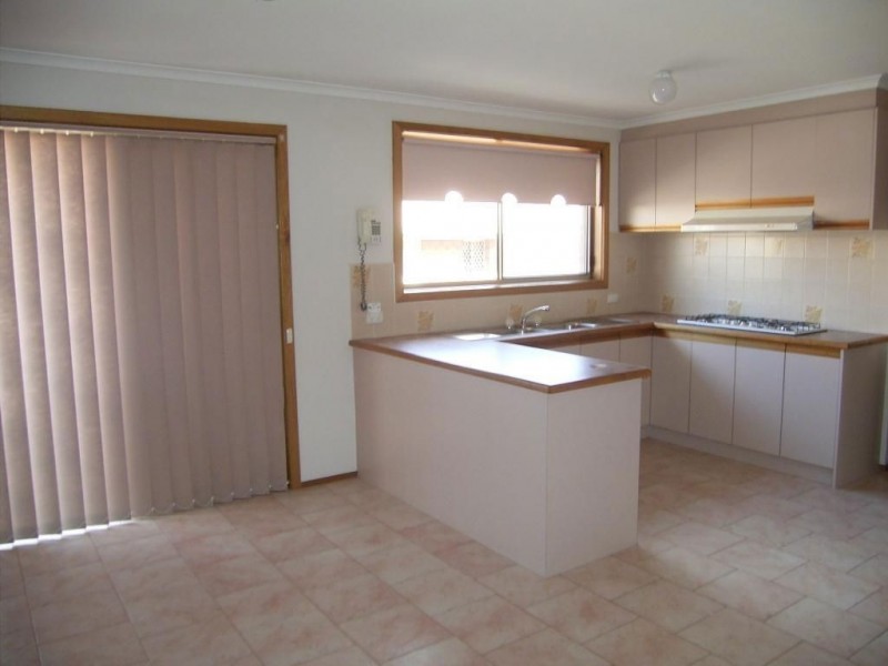 1 Patmore Court, Mill Park VIC 3082