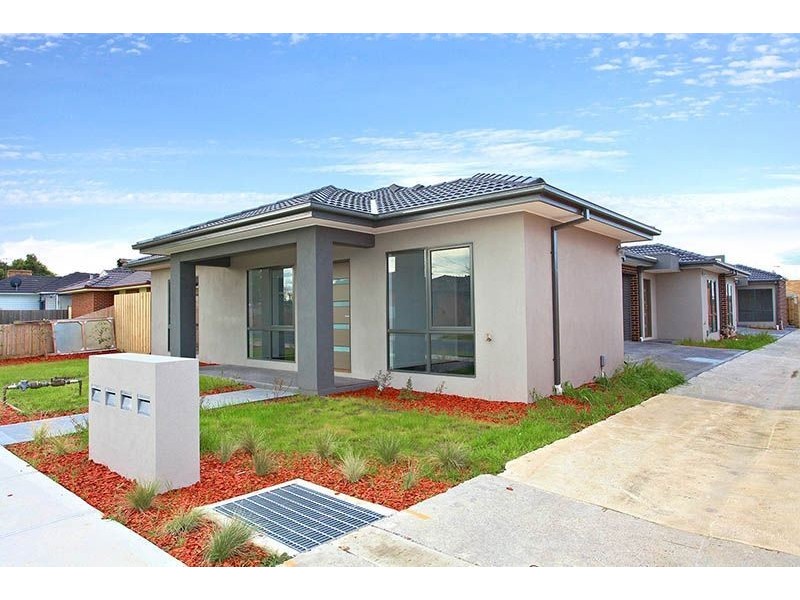 1/2 Currajong Street, Thomastown VIC 3074