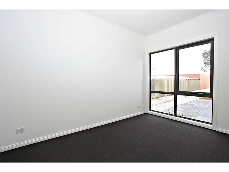 3/2 Currajong Street, Thomastown VIC 3074