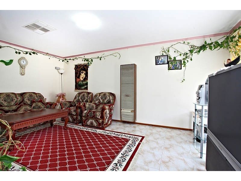 29 Wodonga Crescent, Thomastown VIC 3074