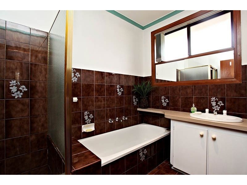 30 Maritana Crescent, Thomastown VIC 3074