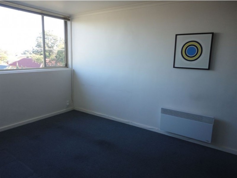 18/2 Alice Street, Coburg VIC 3058