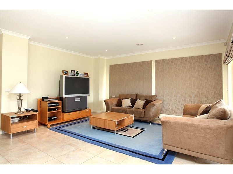71 Greenfields Drive, Epping VIC 3076