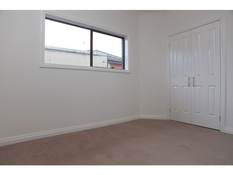 2/19 Poplar Street, Thomastown VIC 3074