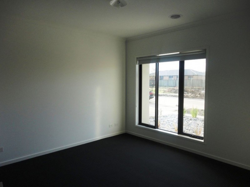 39 Nundroo Crescent, Wollert VIC 3750
