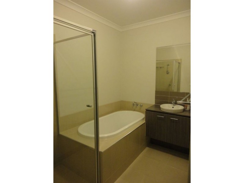 8 Gerald Street, Craigieburn VIC 3064