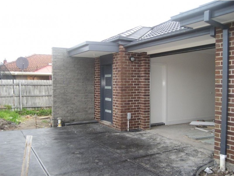 1,2,3/27 Westall Street, Thomastown VIC 3074