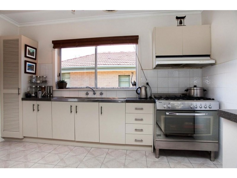 104 Alexander Ave, Thomastown VIC 3074