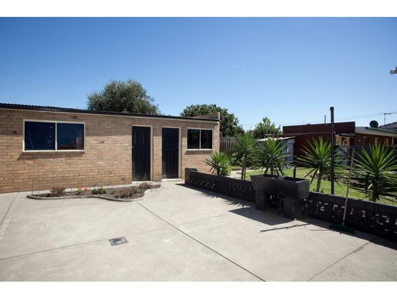 104 Alexander Ave, Thomastown VIC 3074