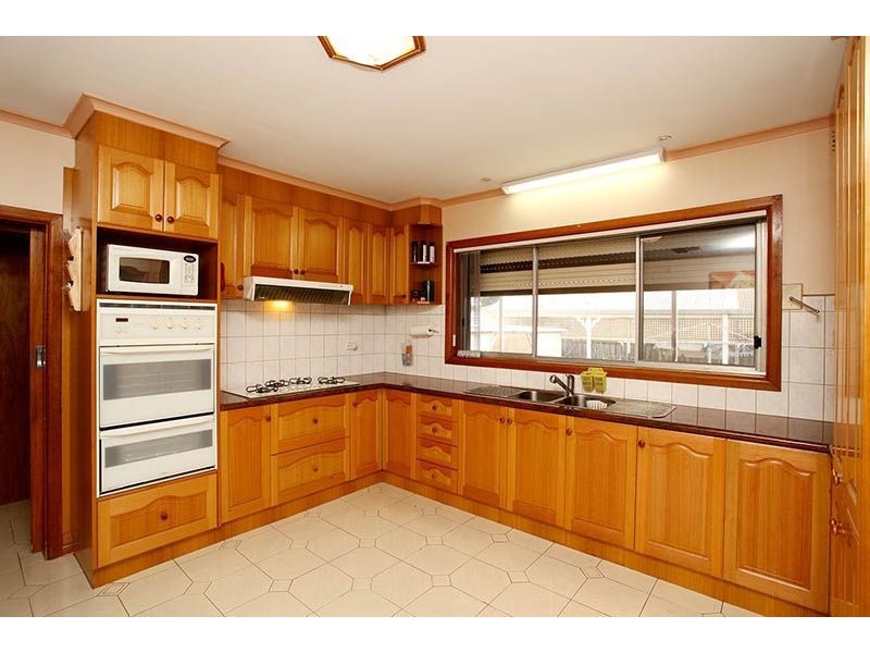 387 Edgars Road, Lalor VIC 3075