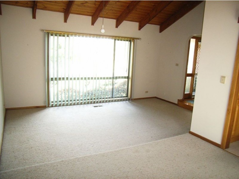 1 John Hunter Court, Mill Park VIC 3082