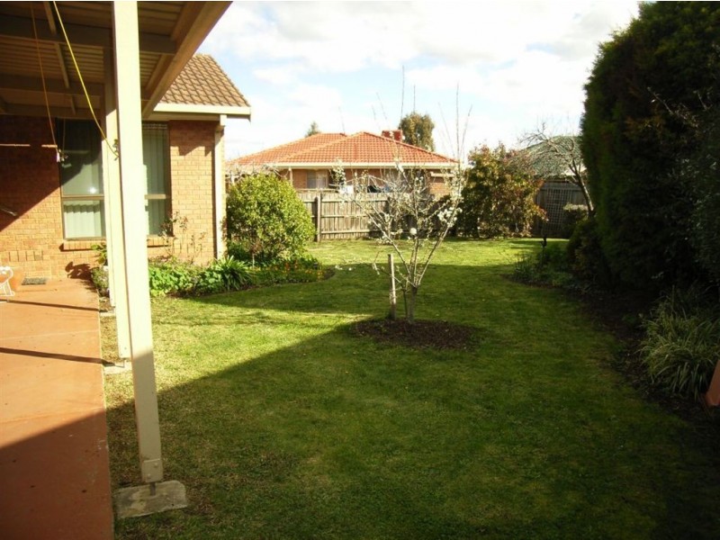 1 John Hunter Court, Mill Park VIC 3082