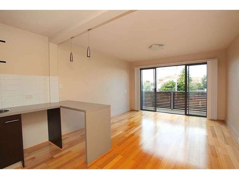 16/383 Gilbert Road, Preston VIC 3072