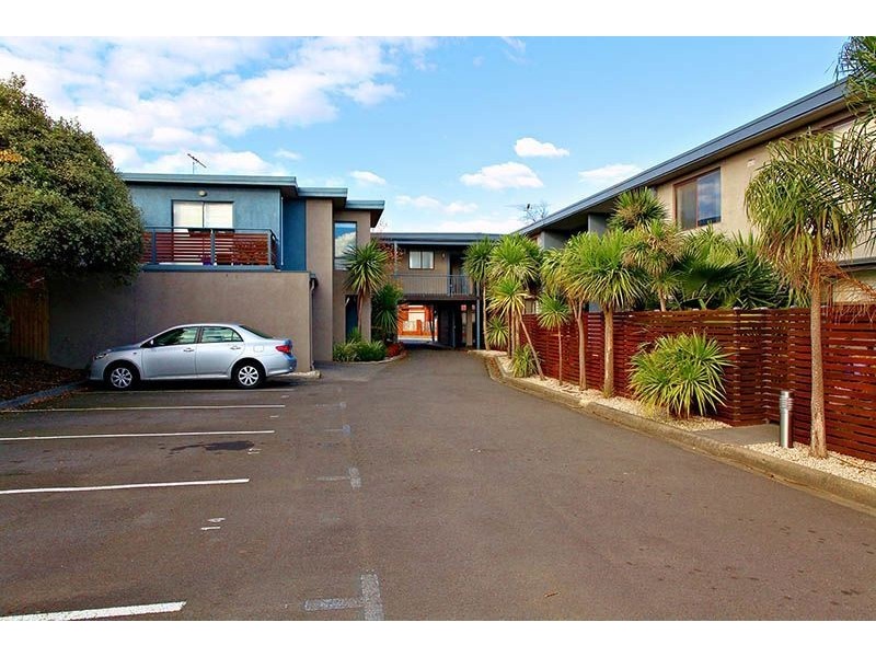 16/383 Gilbert Road, Preston VIC 3072