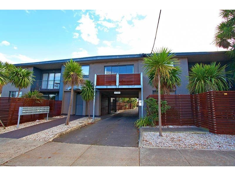 16/383 Gilbert Road, Preston VIC 3072