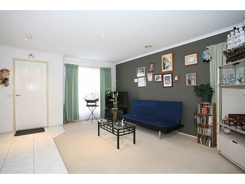 16 Murchison Way, Thomastown VIC 3074