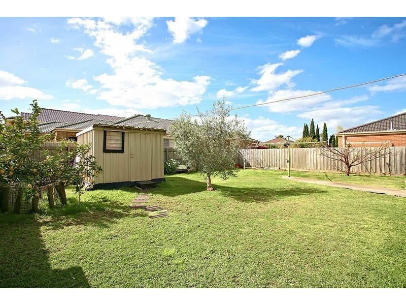 16 Murchison Way, Thomastown VIC 3074