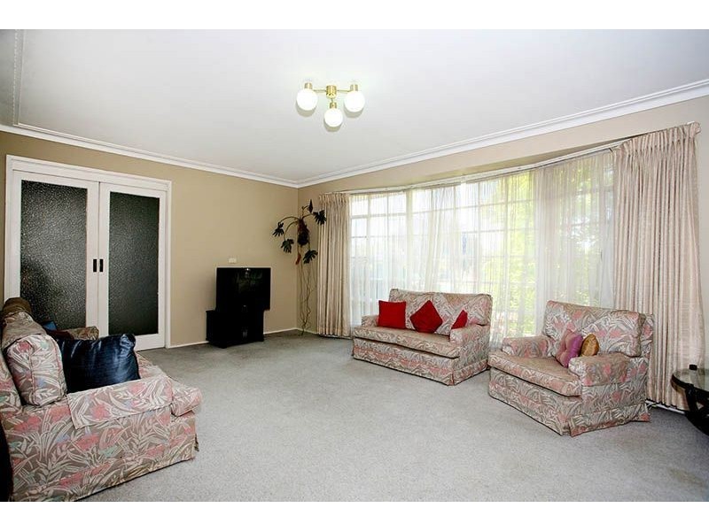 8 Bunting Court, Lalor VIC 3075