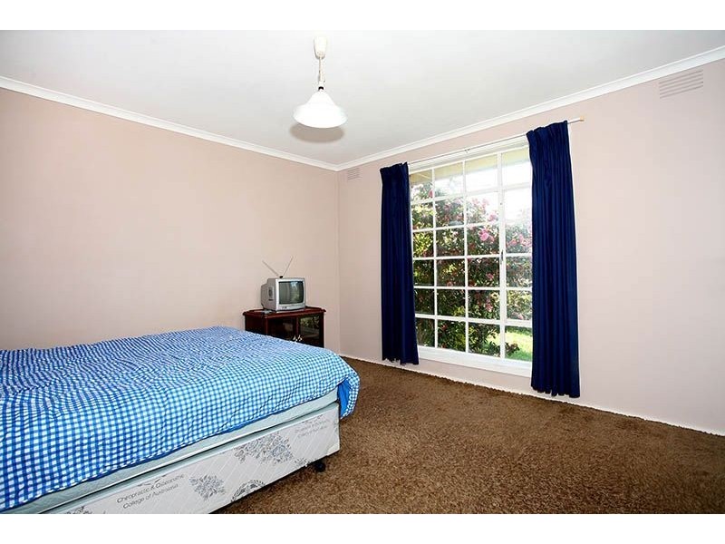8 Bunting Court, Lalor VIC 3075