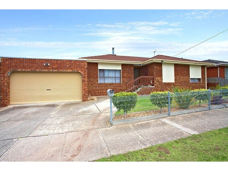 21 Pandora Avenue, Thomastown VIC 3074