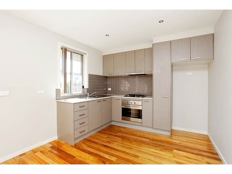 6/34 McComas Street, Reservoir VIC 3073