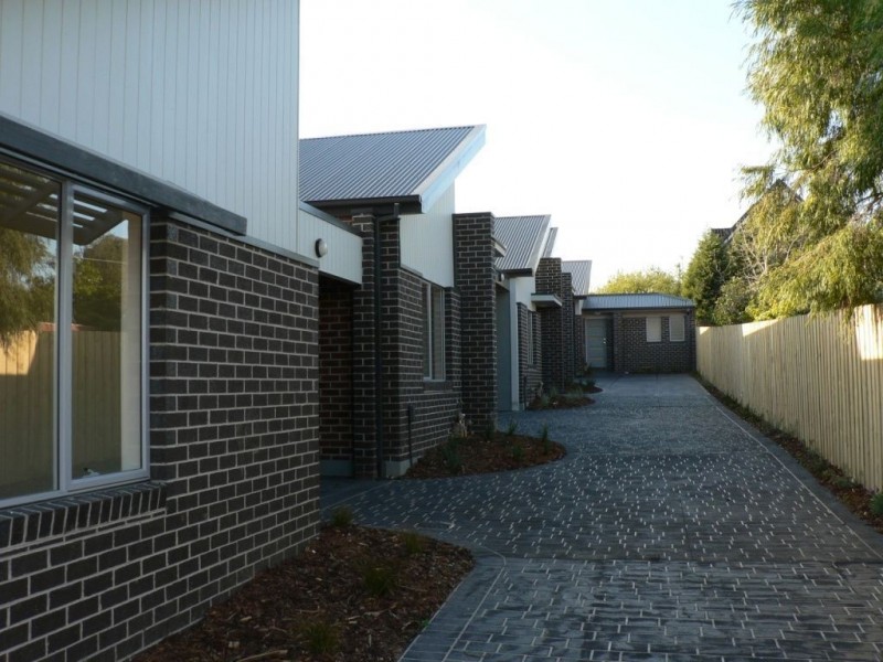 3/88 Purinuan Road, Reservoir VIC 3073