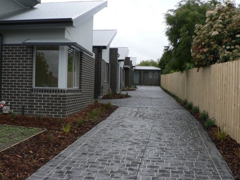 4/88 Purinuan Road, Reservoir VIC 3073