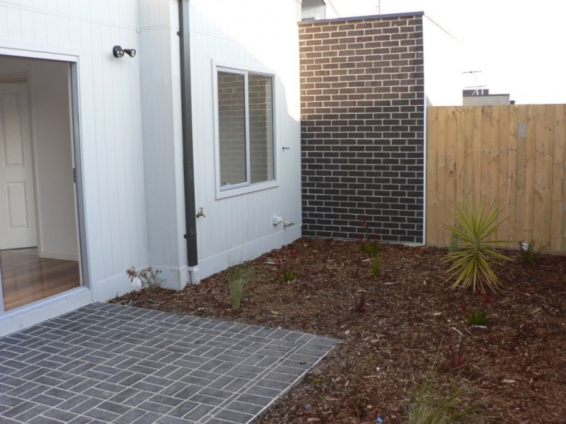 4/88 Purinuan Road, Reservoir VIC 3073